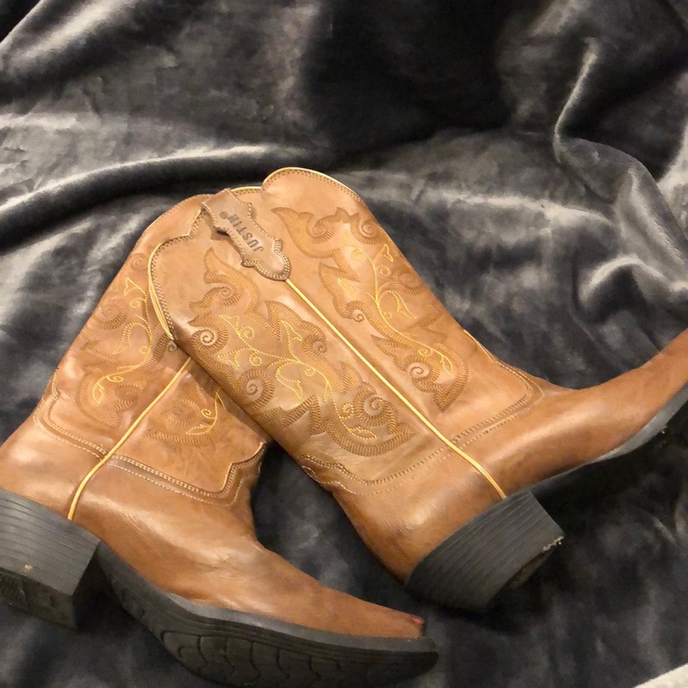 Women’s Justin Boots